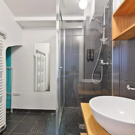 Superb Quartier Republique Free Netflix * Paris