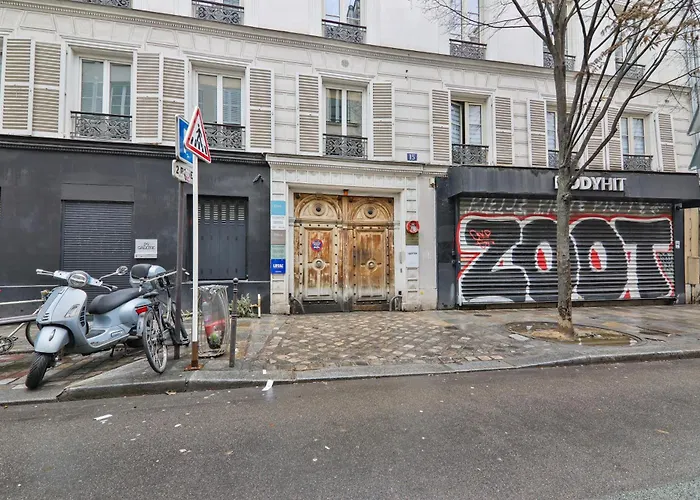 Superb Quartier Republique Free Netflix Paris