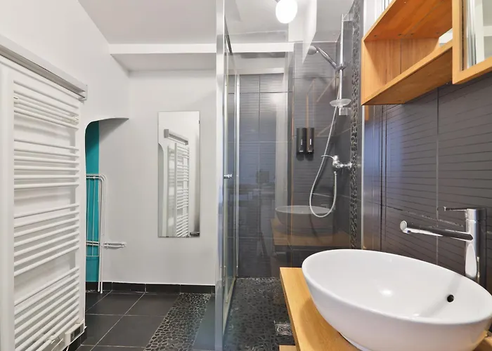 Superb Quartier Republique Free Netflix * Paris